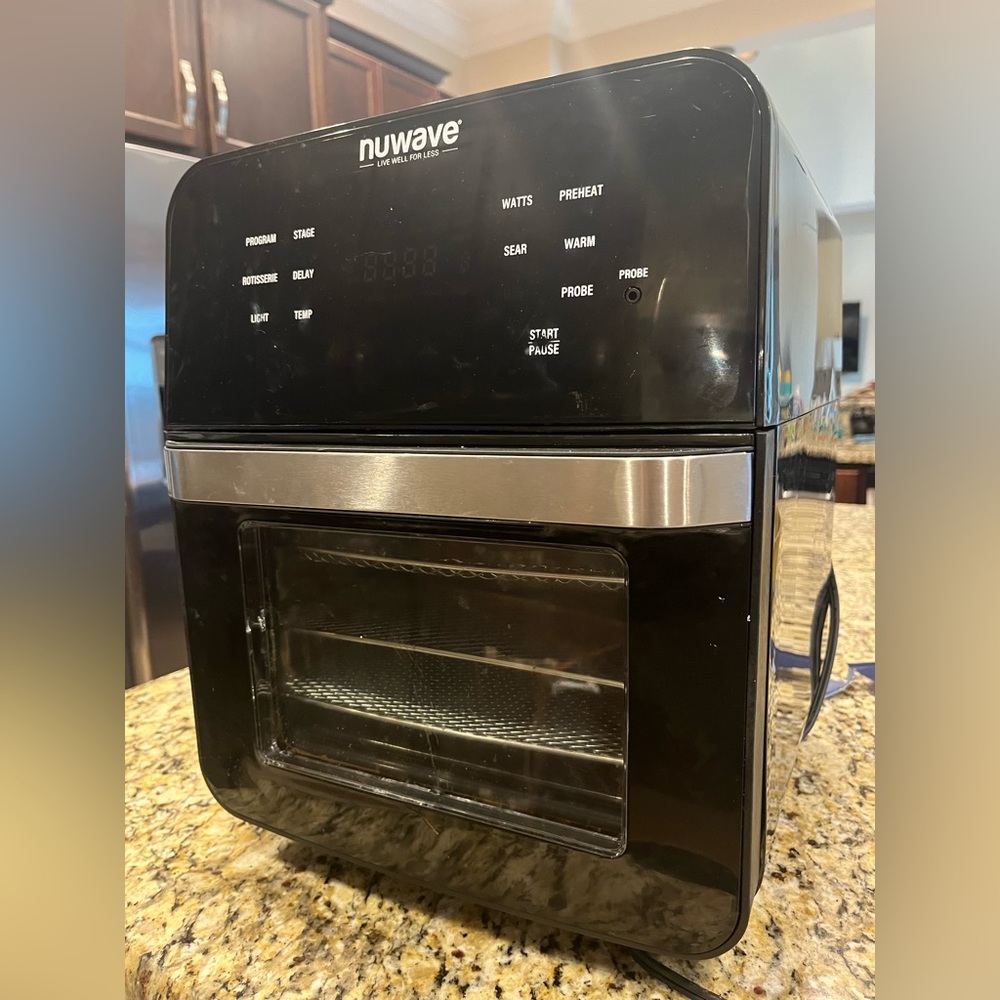 Nuwave Brio Air Fryer 15.5qt airfryer, family size 4 racks